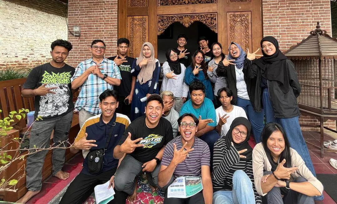 Rise & Thrive: Youth Empowerment Program